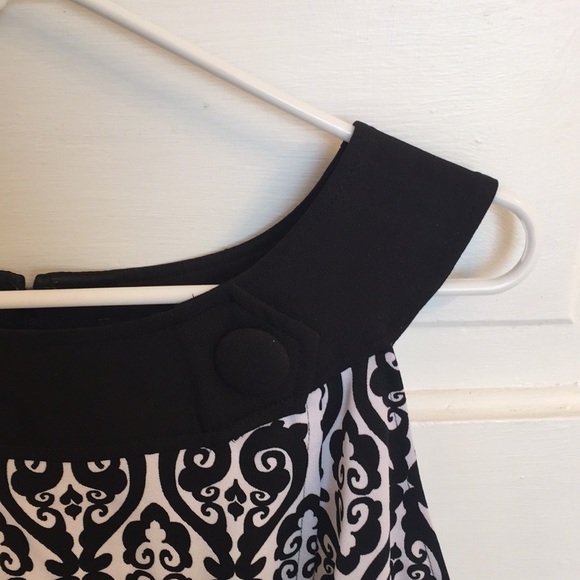 Voir Voir black and white abstract. Retro inspired - Picture 3 of 4